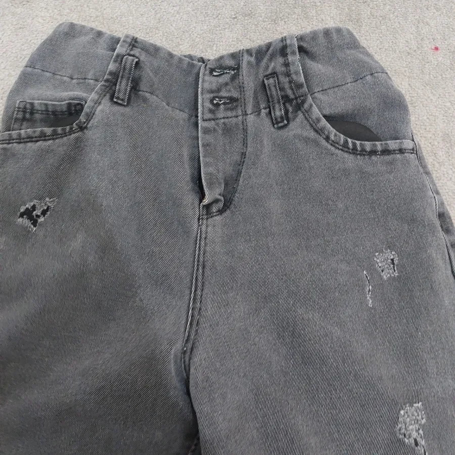 شلوار جین نیم بگ زنانه