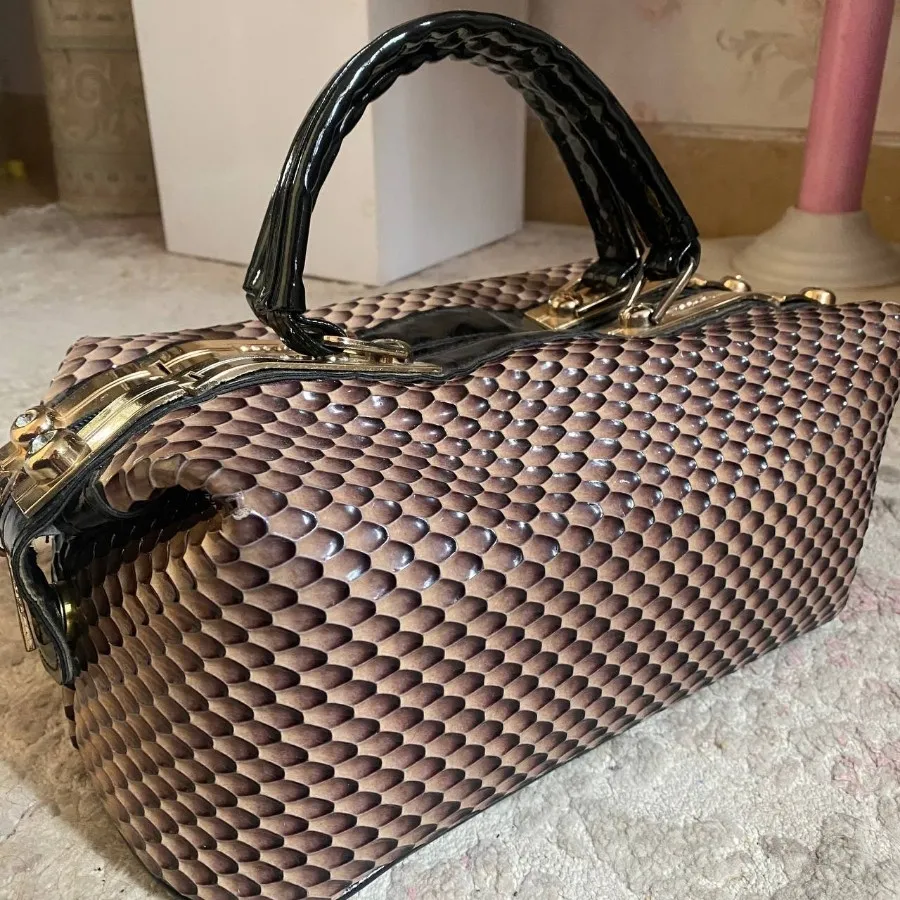 کیف پوست ماری