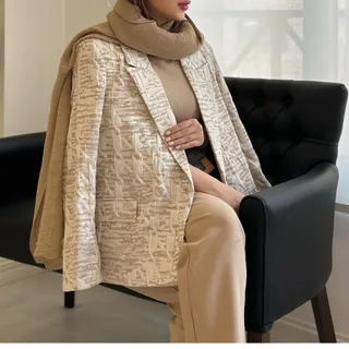 شال بلند پلیسه .کرم رنگ