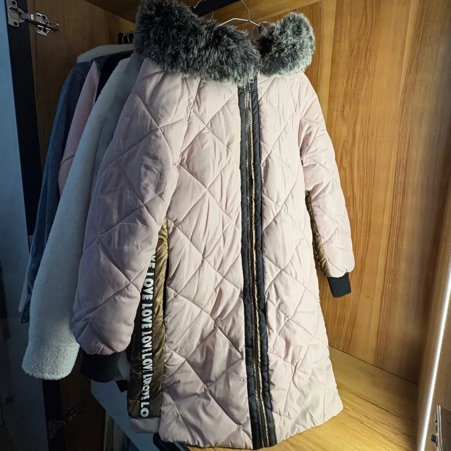 کاپشن بلند صورتی