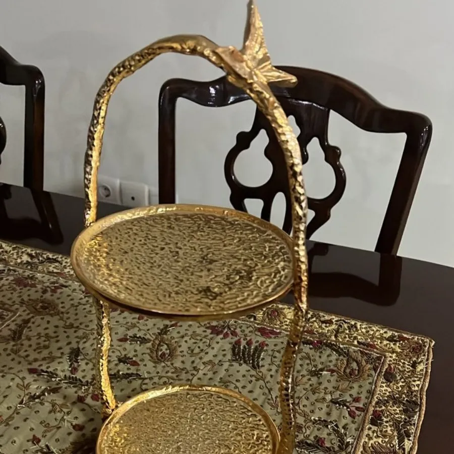 شیرینی خوری