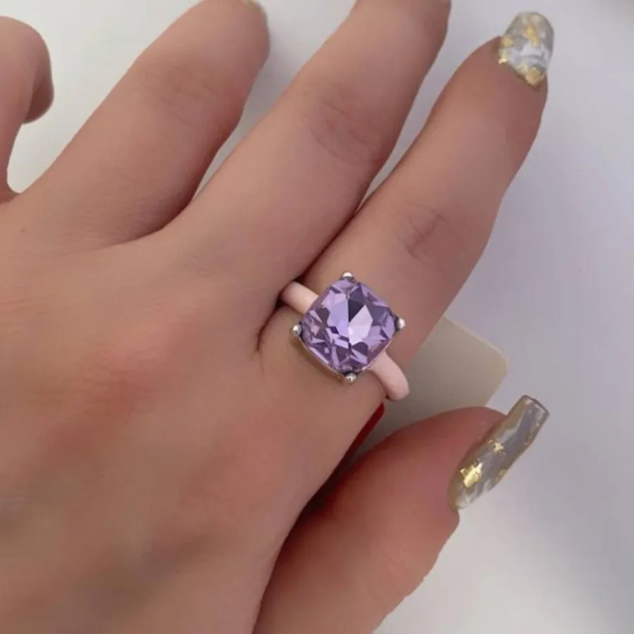 انگشتر کریستالی