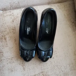 کفش پاشنه دار مجلسی
