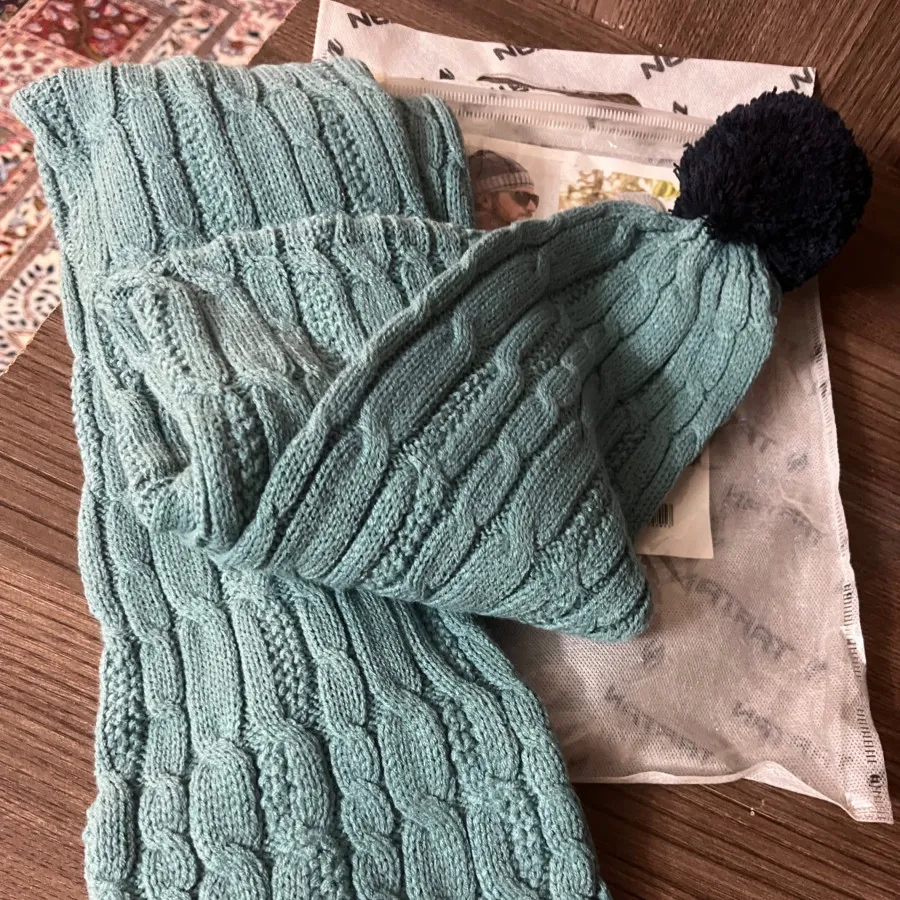 کلاه و شال گردن