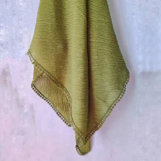روسری پلیسه دور عدسی