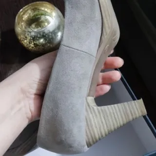کفش پاشنه چوبی
