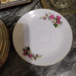 6 عدد زیرفنجانی