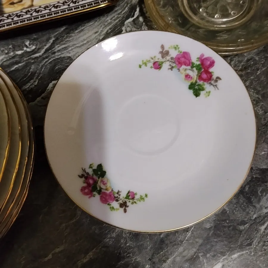 6 عدد زیرفنجانی