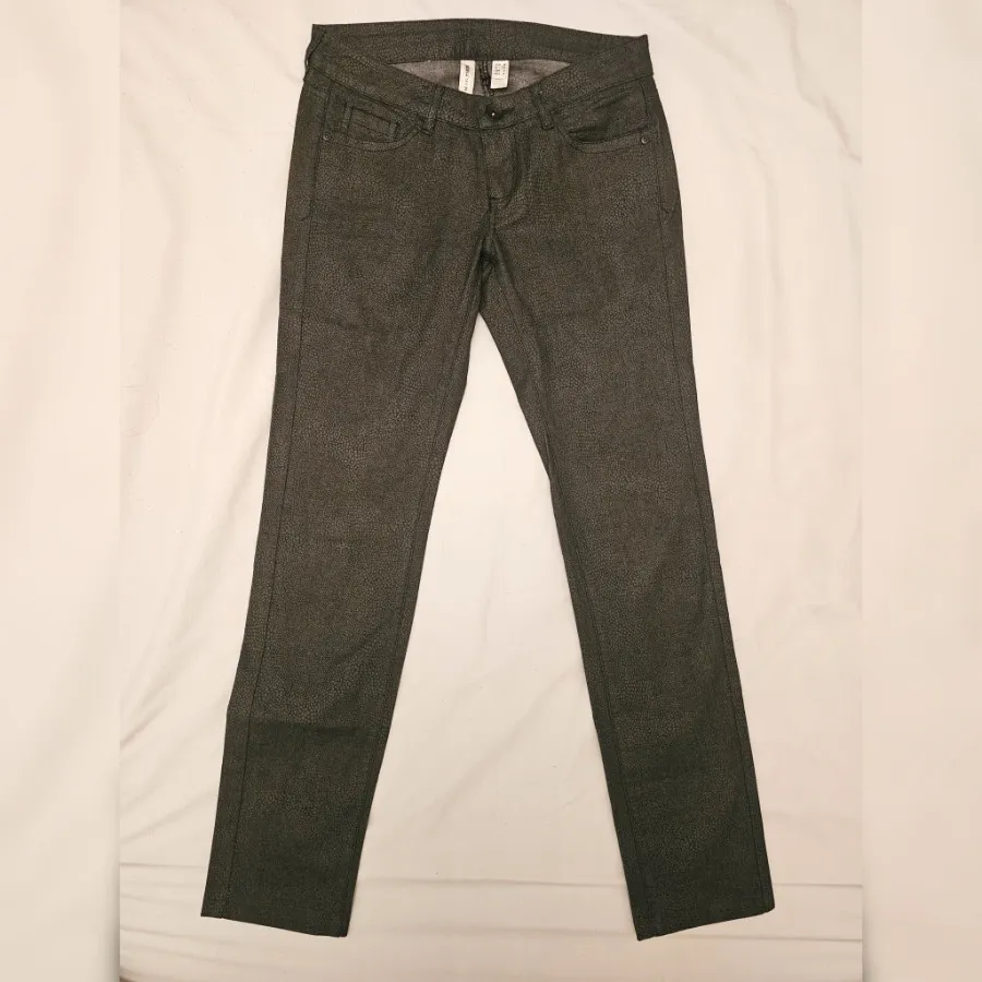 شلوار جین طرحدار منگو