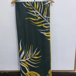 روسری زنانه بزرگ