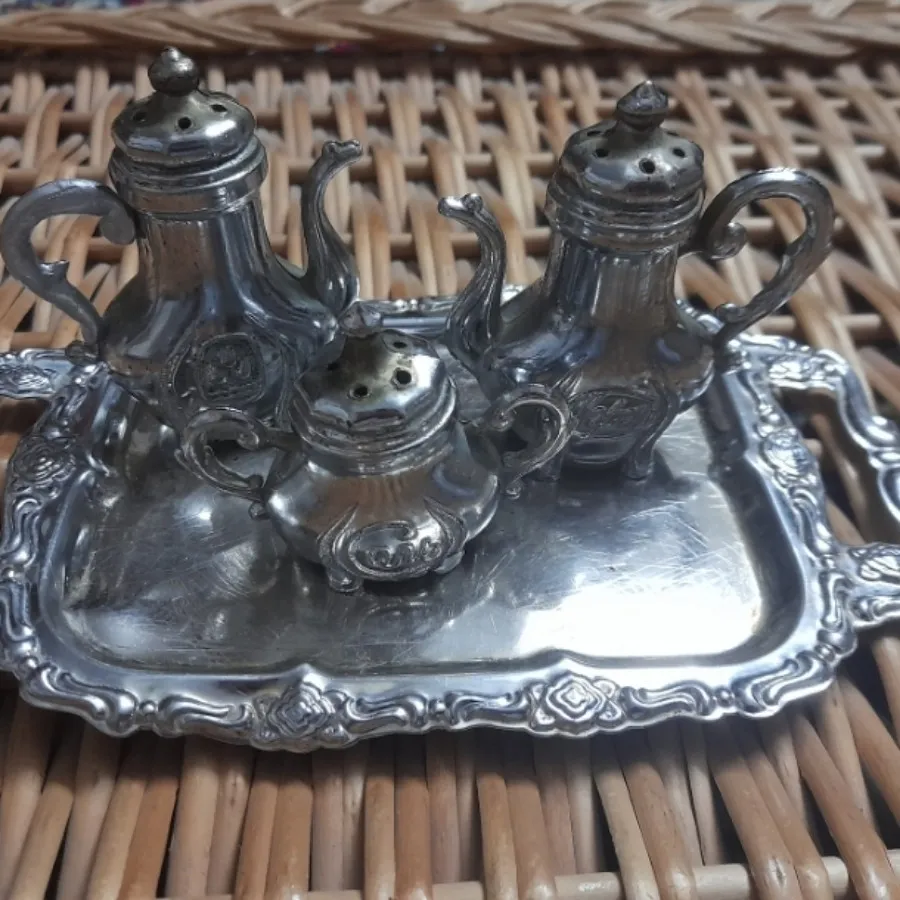 نمکدان قدیمی