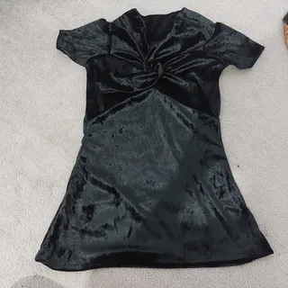 تیشرت یقه گره ای