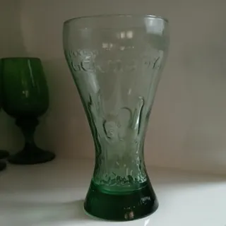 لیوان سبز رنگ کمیاب