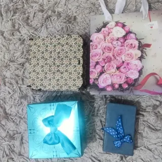 جعبه و پاکت هدیه