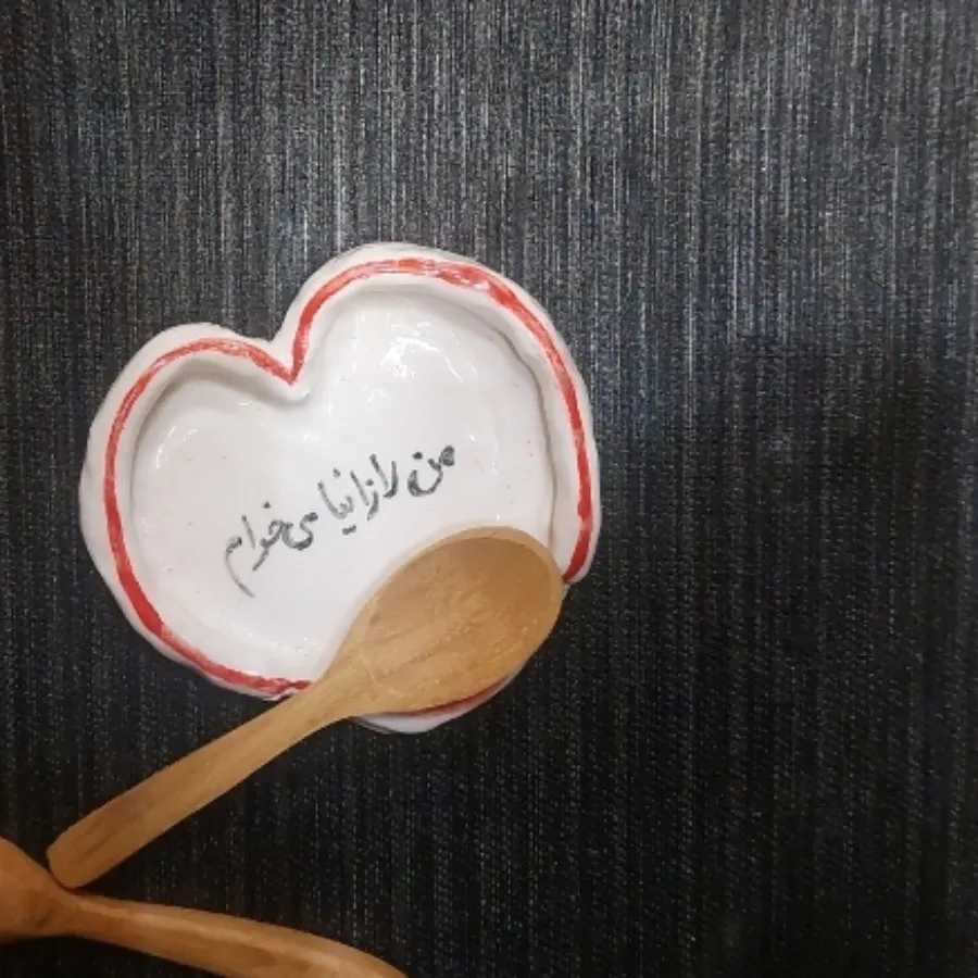 زیرقاشقی یا ...زیر سیگاری