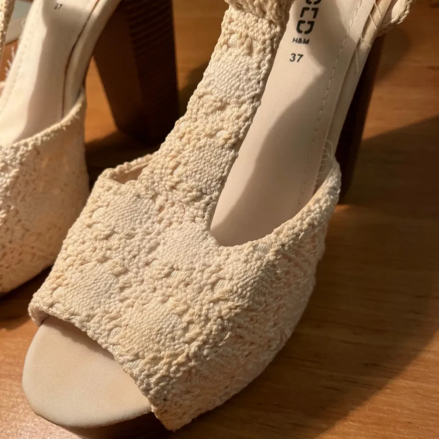 کفش مجلسی اچ اند ام