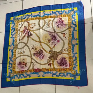 روسری هرمس