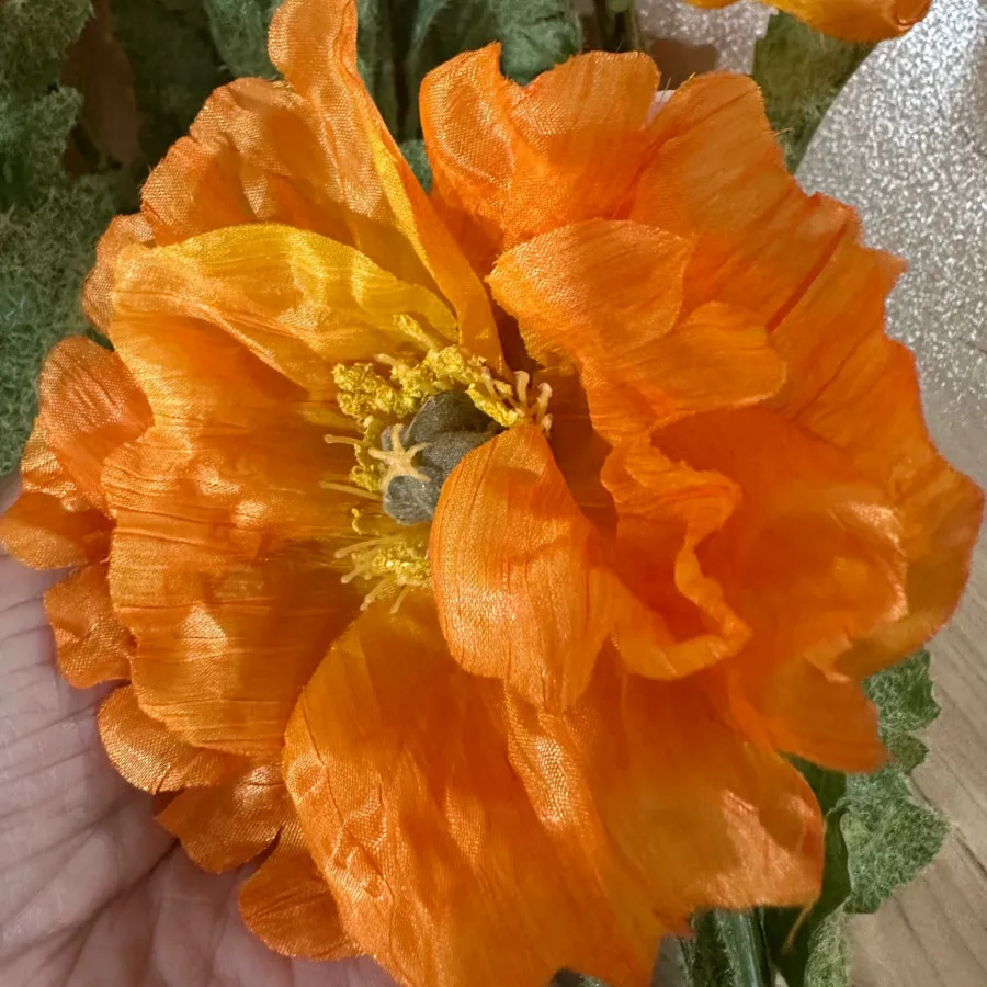 گل مصنوعی
