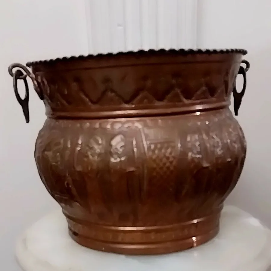 گلدان مسی طرح هخامنشی