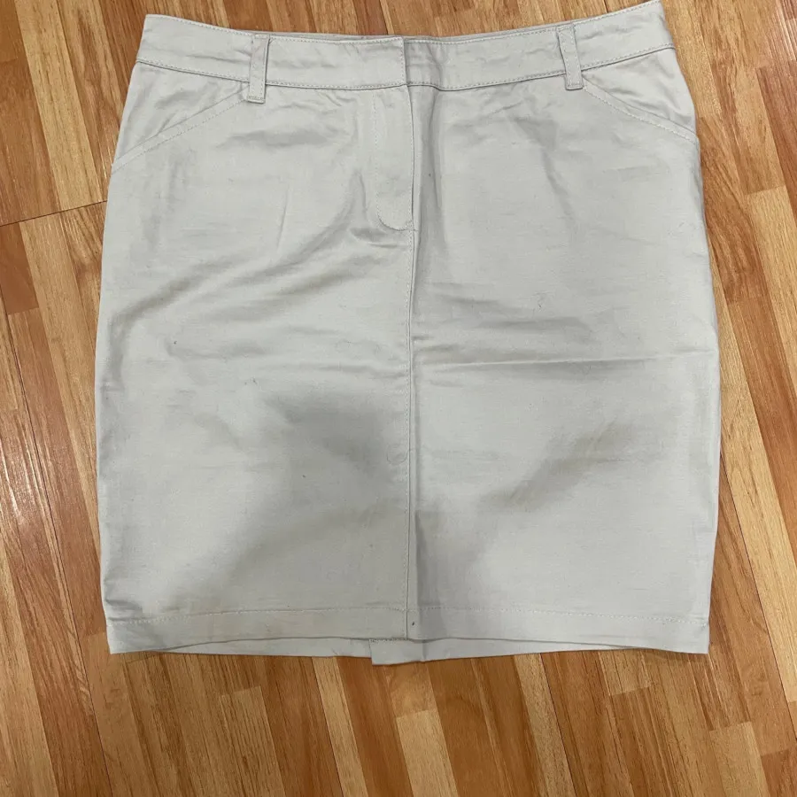 دامن کوتاه کرمی mango