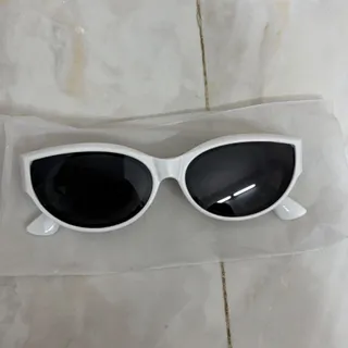 عینک آفتابی سفید