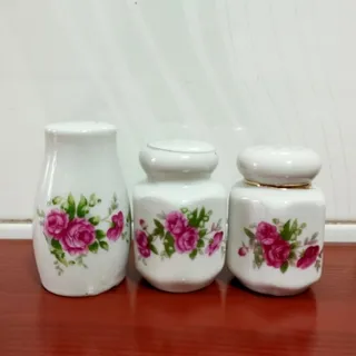 نمکدان گلسرخی
