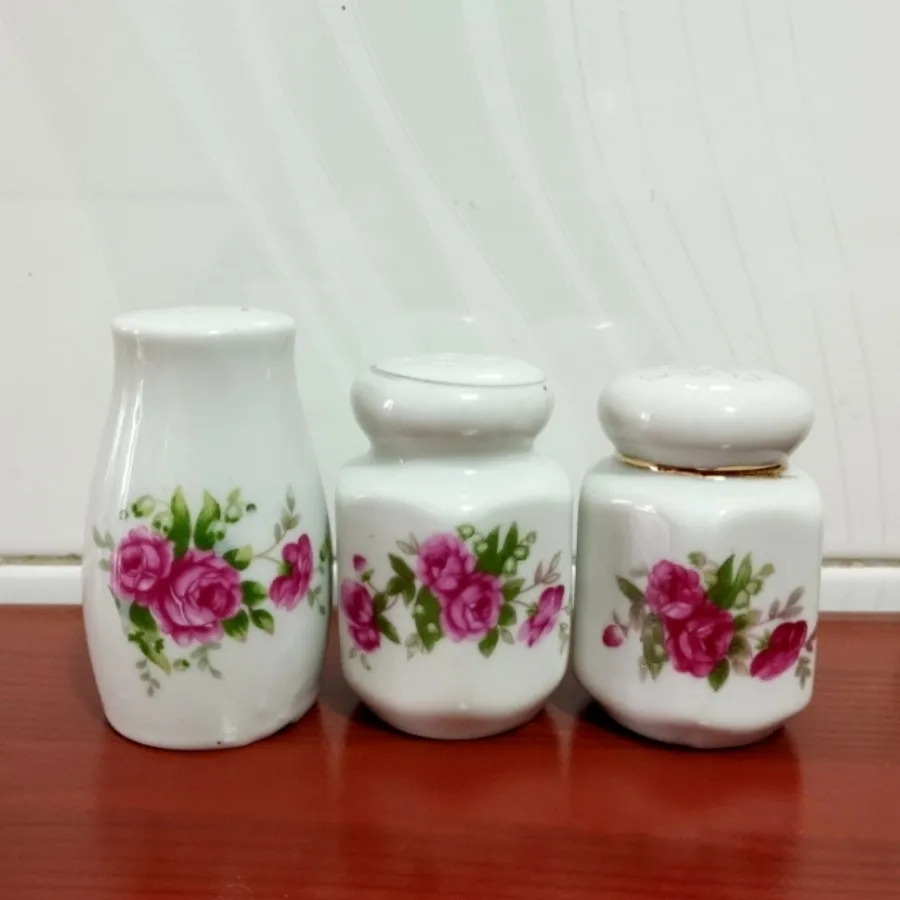 نمکدان گلسرخی