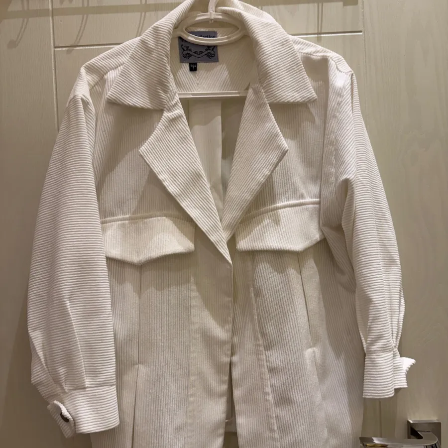 کت مخمل تخفیف 30٪ایتم ها