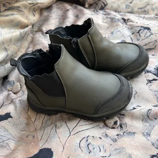 نیم بوت بچگانه