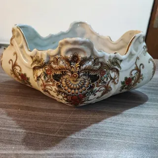 ظرف قدیمی
