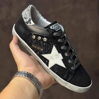 کفش گلدن گوس