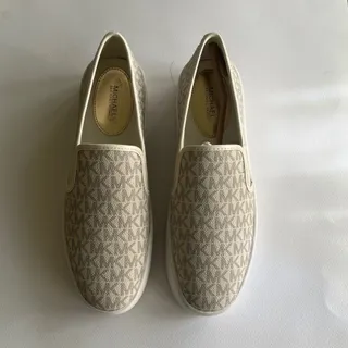 کفش مایکل کورس