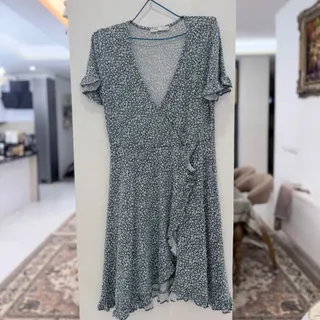 پیراهن گلدار pullandbear