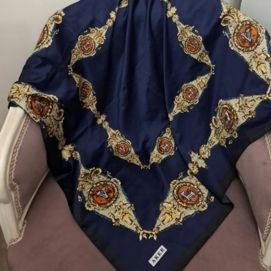 روسری زنانه