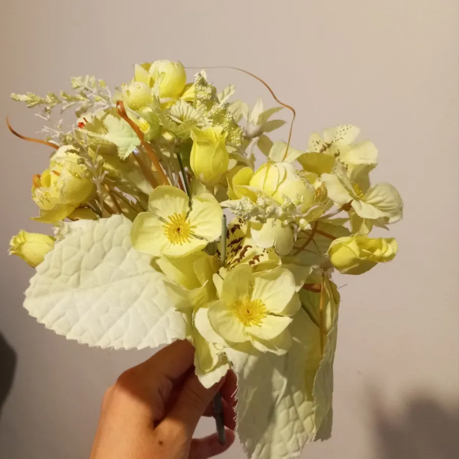 دسته گل مصنوعی