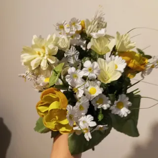 گل مصنوعی بابونه و رز