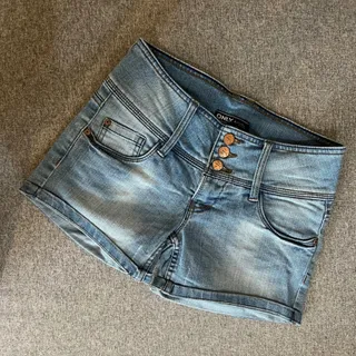 شورتک جین