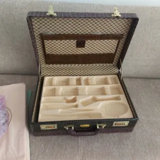 چمدان سرویس قاشق چنگال