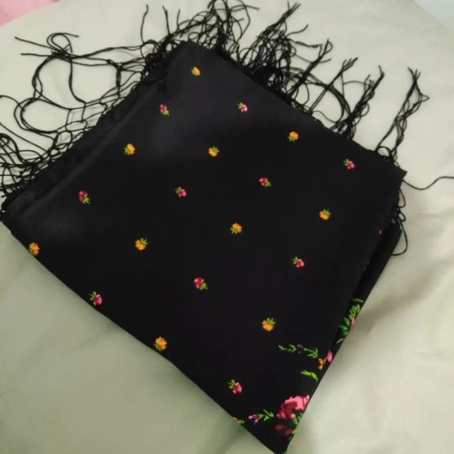 روسری ترکمن مشکی?