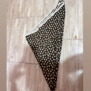 اسکارف نخی