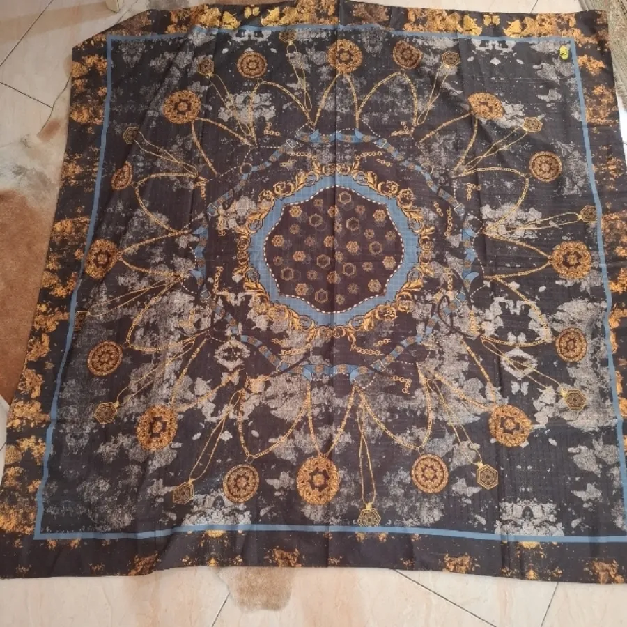 روسری بزرگ