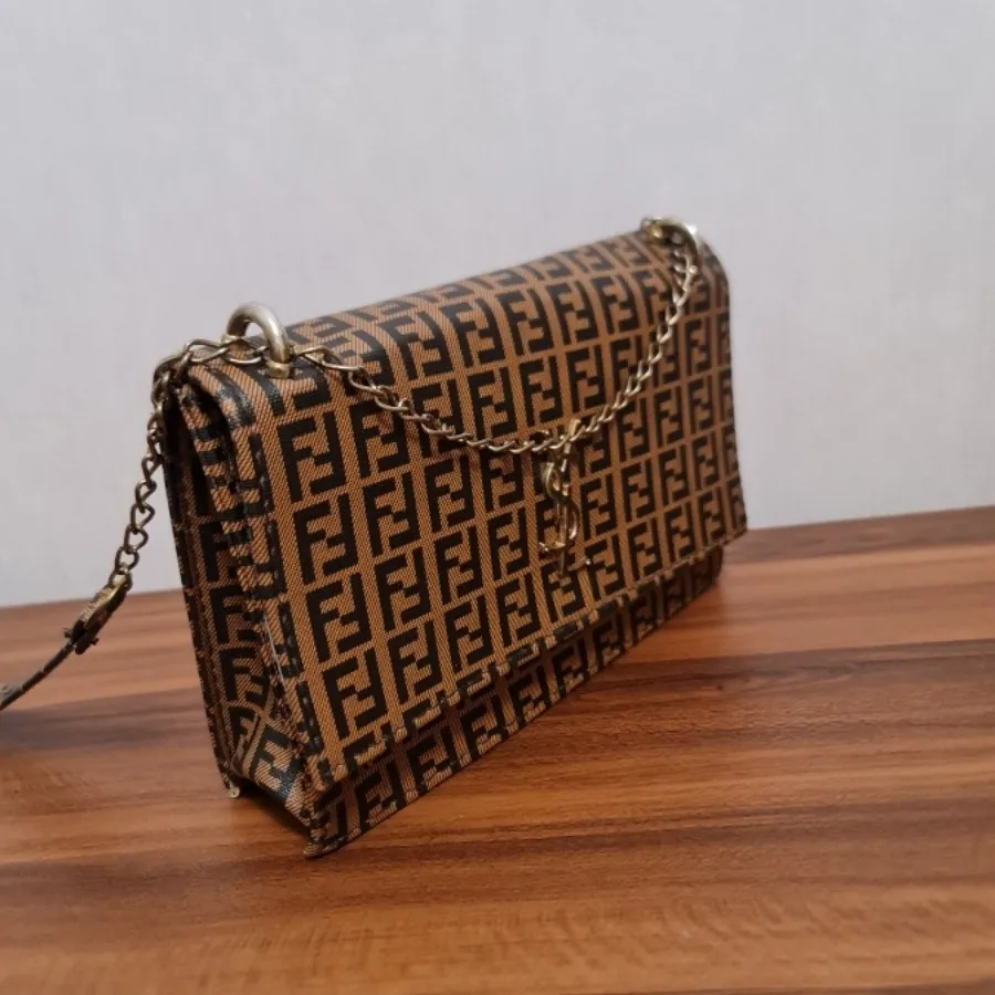 کیف کلاچ فندی