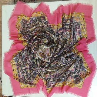 روسری قواره بزرگ طرح سنتی