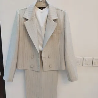 کت و شلوار دیپلمات