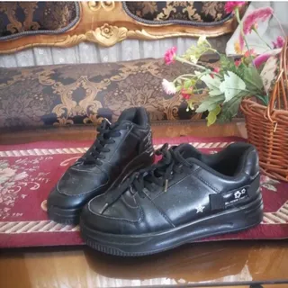 ونس مشکی
