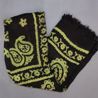 روسری شیک نخی