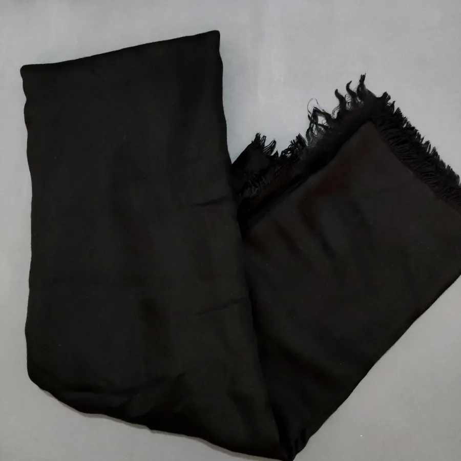 روسری نخی مشکی بزرگ