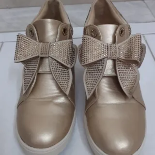کتونی دخترانه و زنانه
