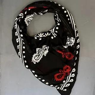 روسری شیک نخی