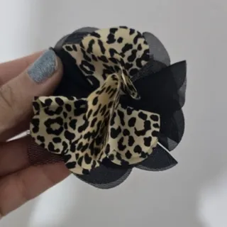 3 تا گل سنجاق سینه ای
